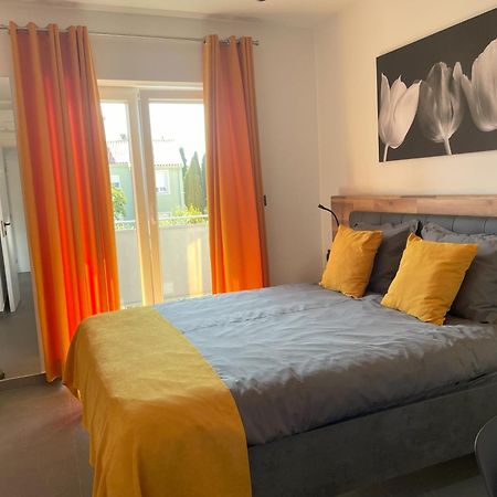Valkane Beach Apartments Pula Luaran gambar