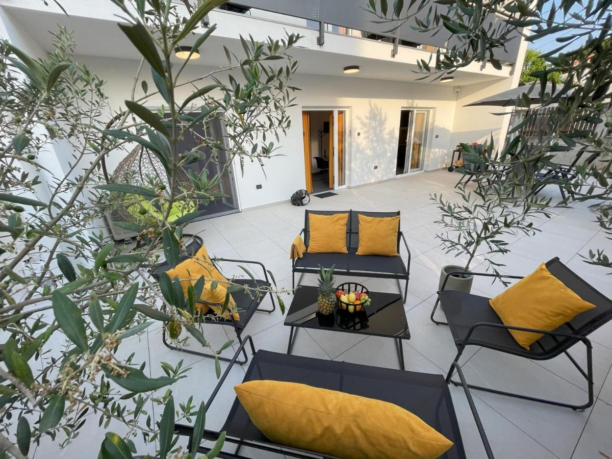 Valkane Beach Apartments Pula Luaran gambar
