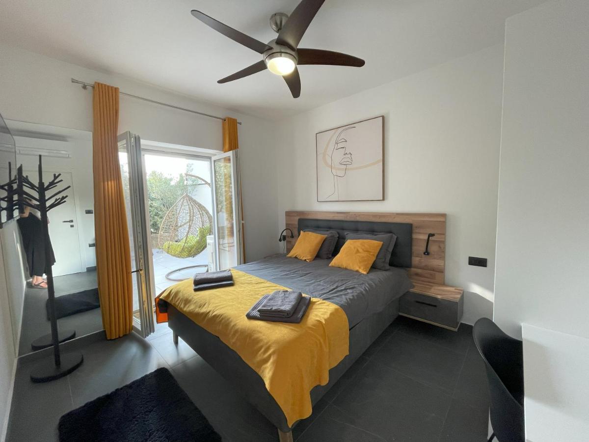Valkane Beach Apartments Pula Luaran gambar
