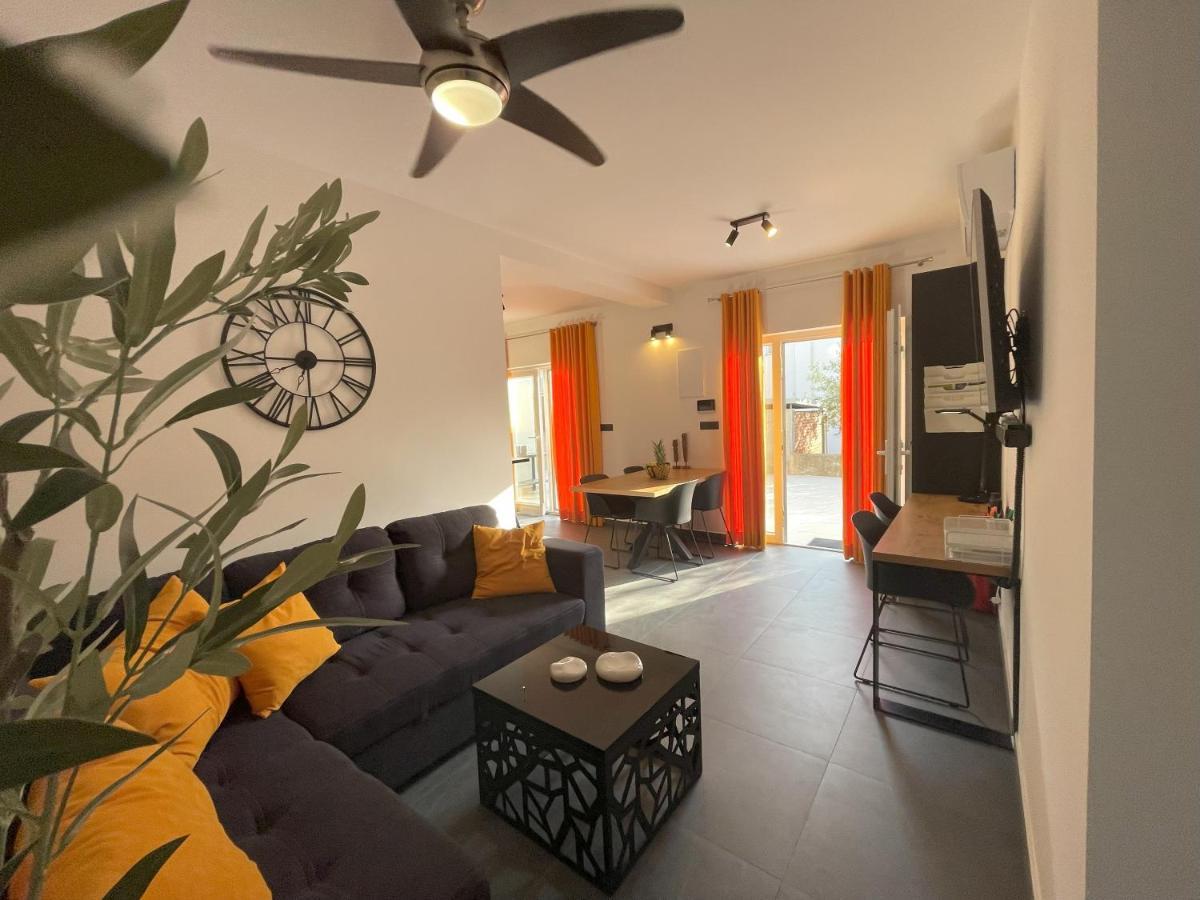Valkane Beach Apartments Pula Luaran gambar