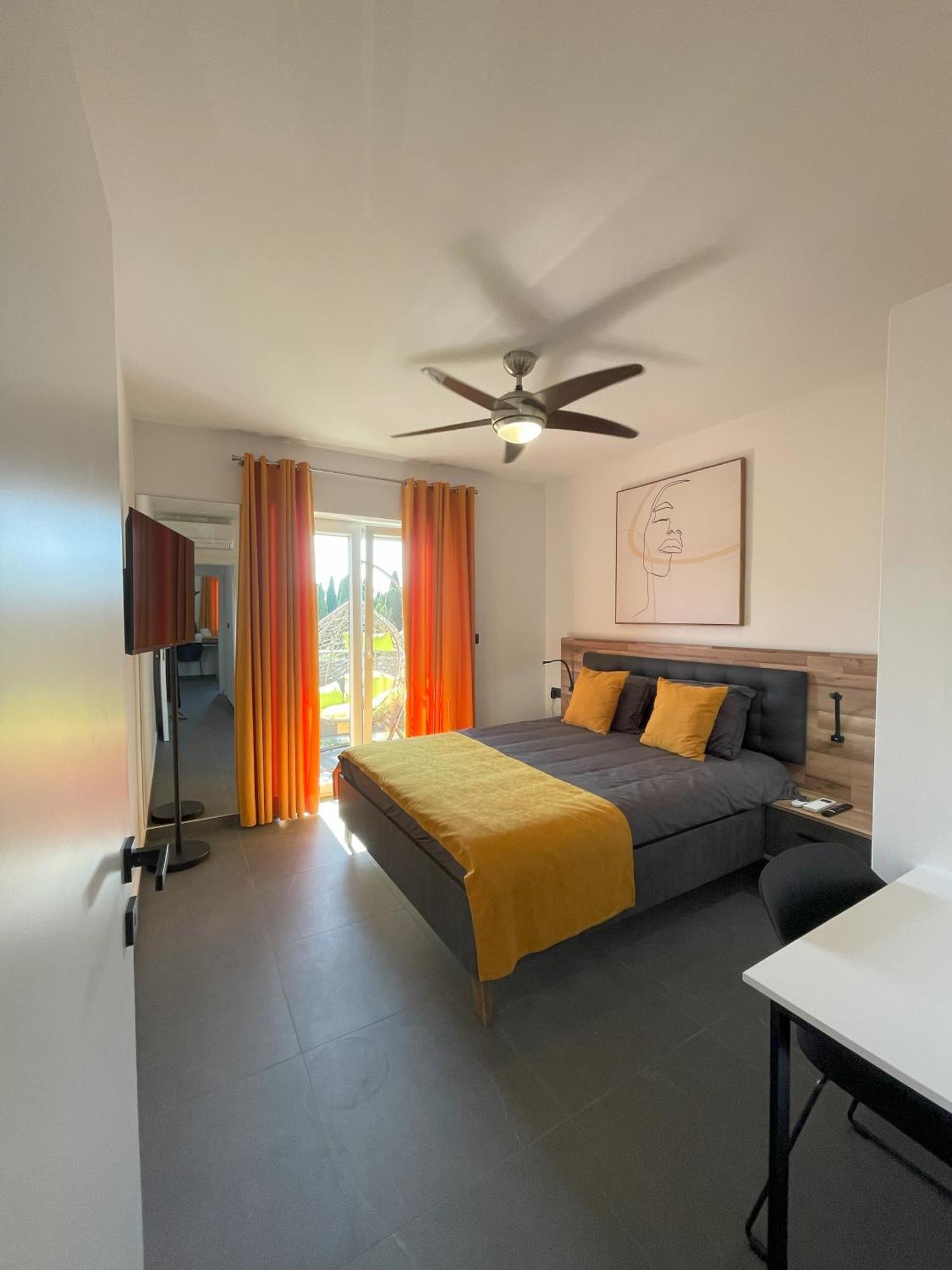 Valkane Beach Apartments Pula Luaran gambar