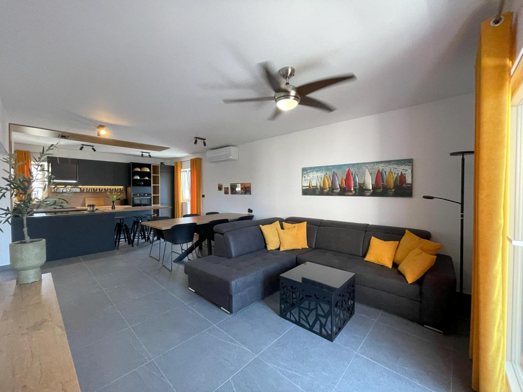 Valkane Beach Apartments Pula Luaran gambar